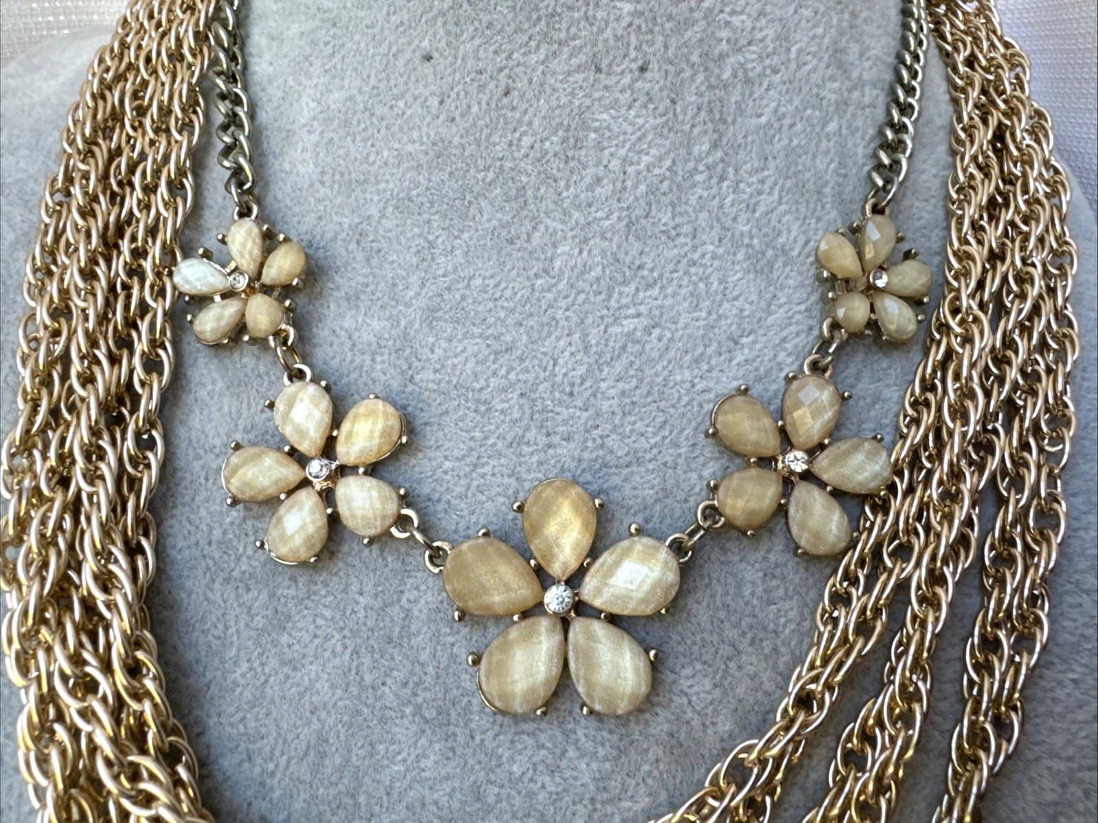 VTG Gold chain layers Yellow Daisy y2k 2000s Bib Necklace Stack Lot Hong Kong LC