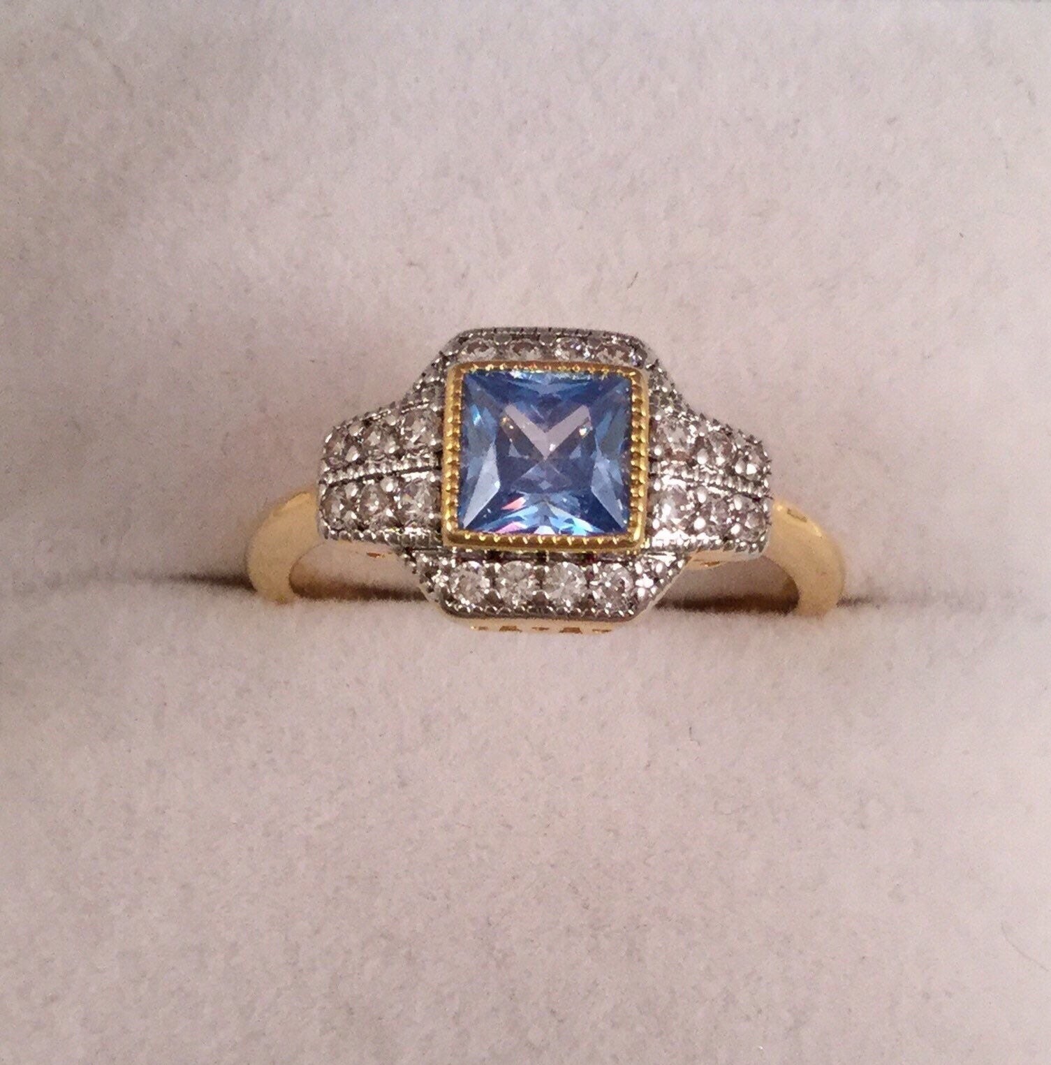Vintage Jewellery Gold Ring Blue Topaz White Sapphires Antique Deco Jewelry