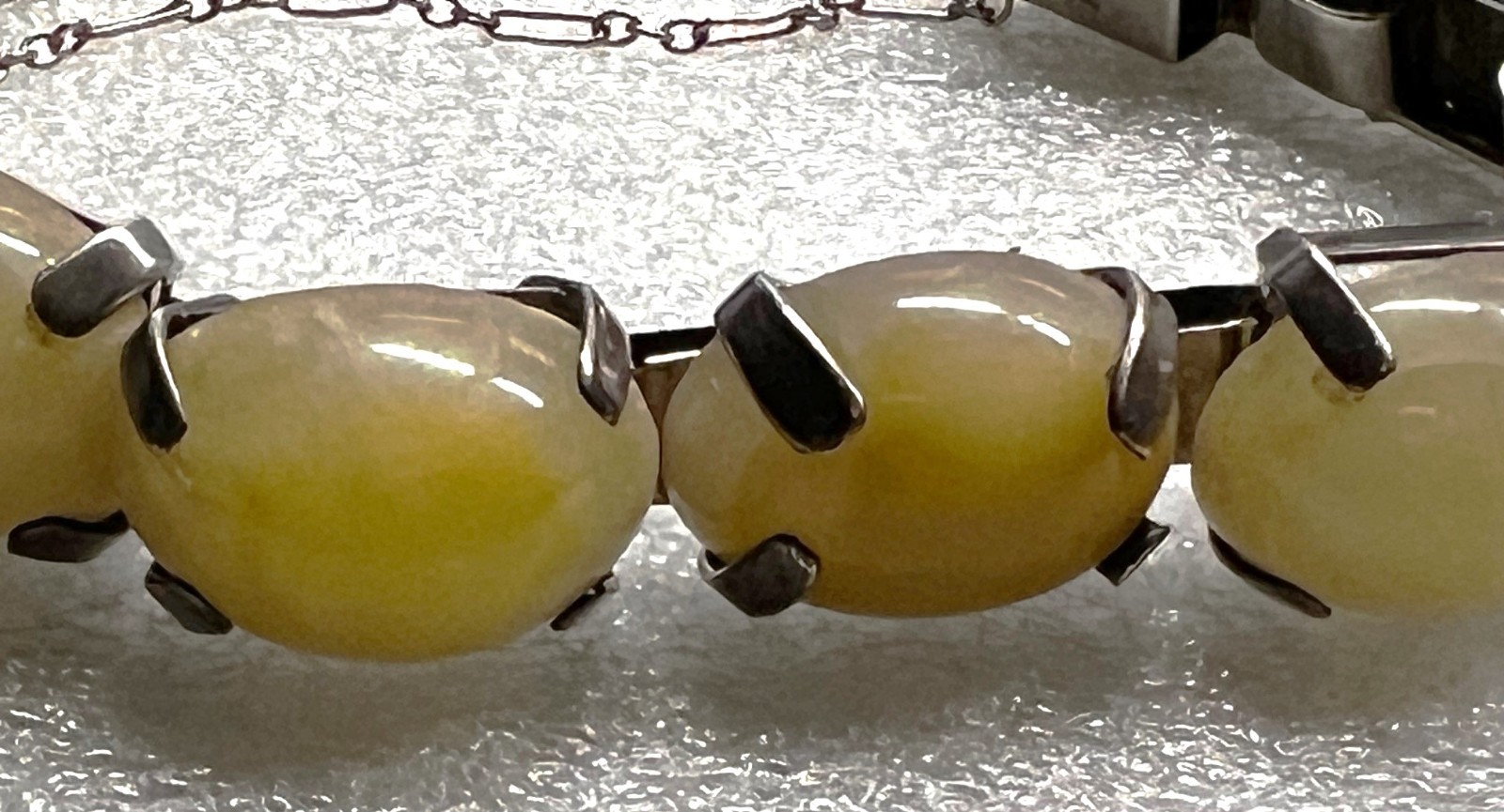 7.5″ STERLING & Stone bracelet marked: SERLING MEXICO & Artist mark – Wt. 59.37g