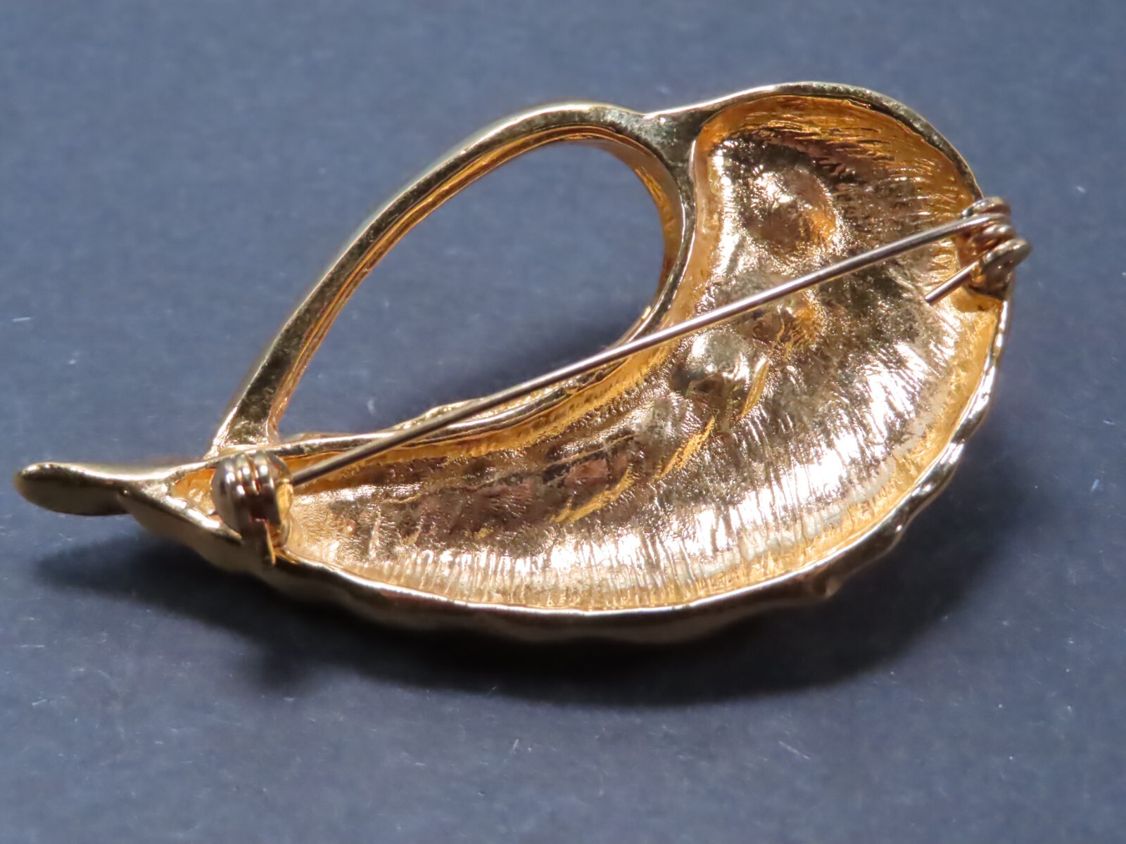 Gold Tone Faux Pearl Leaf Flower Brooch Lapel Pin 2.5″