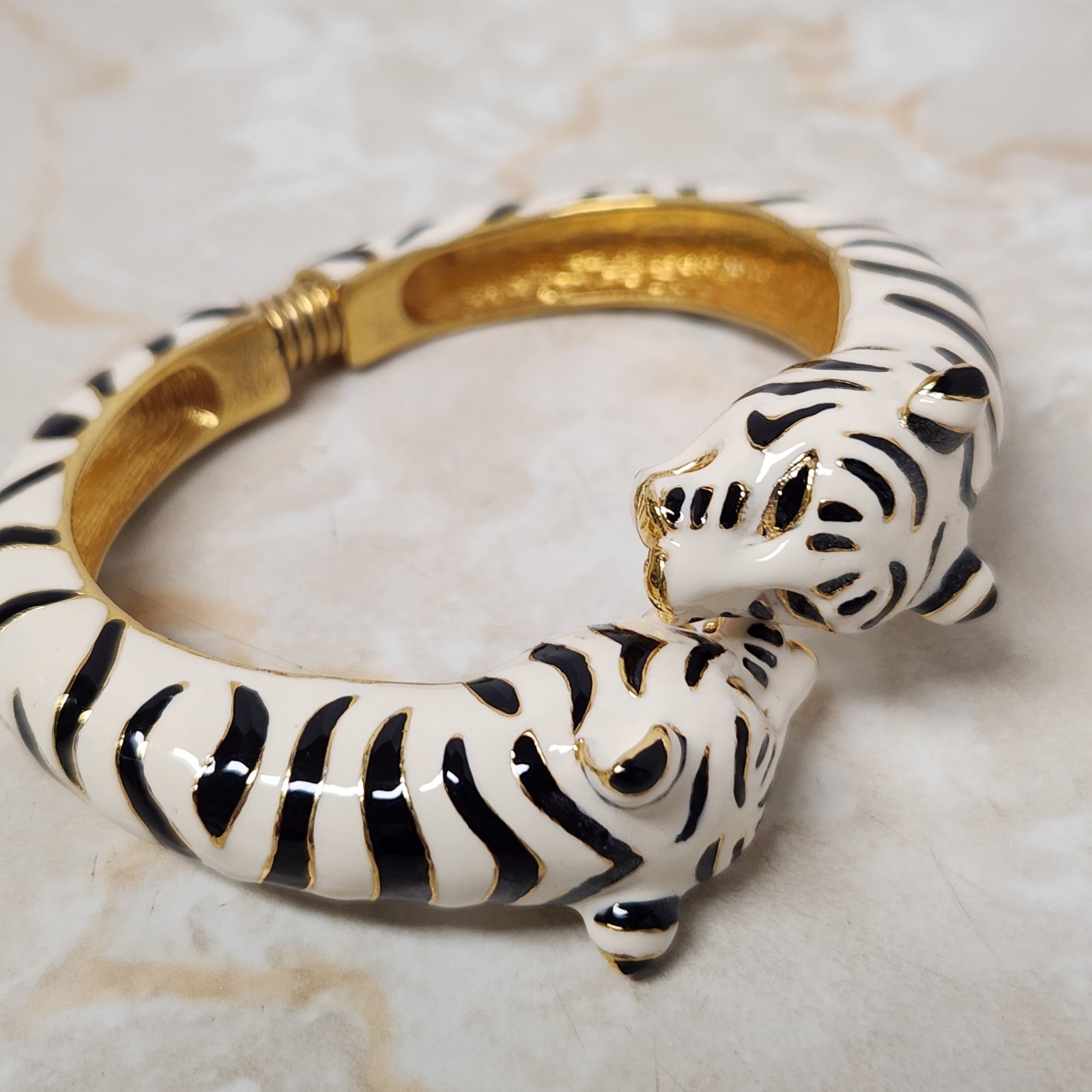 Kenneth Jay Lane KJL White Black Gold Enamel Double Head Tiger Bracelet Signed
