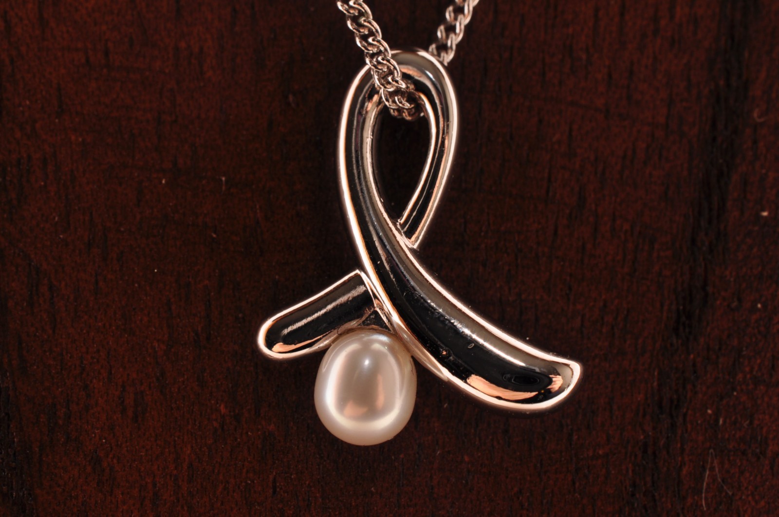 Near mint Japan brand “TASAKI” pearl pendant 925 silver material (total 17.5ct).