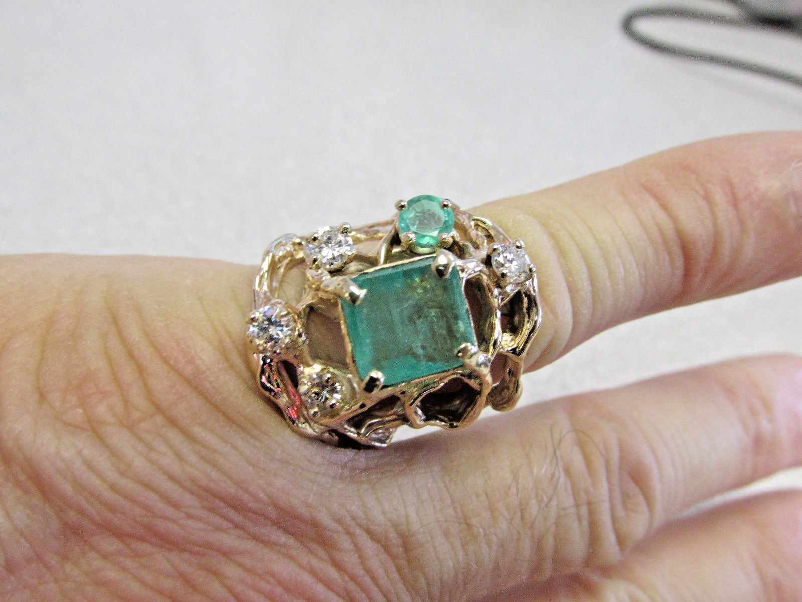 Beautiful Large Emerald and Diamond Estate Ring 14k Gold size 7 Make Offer