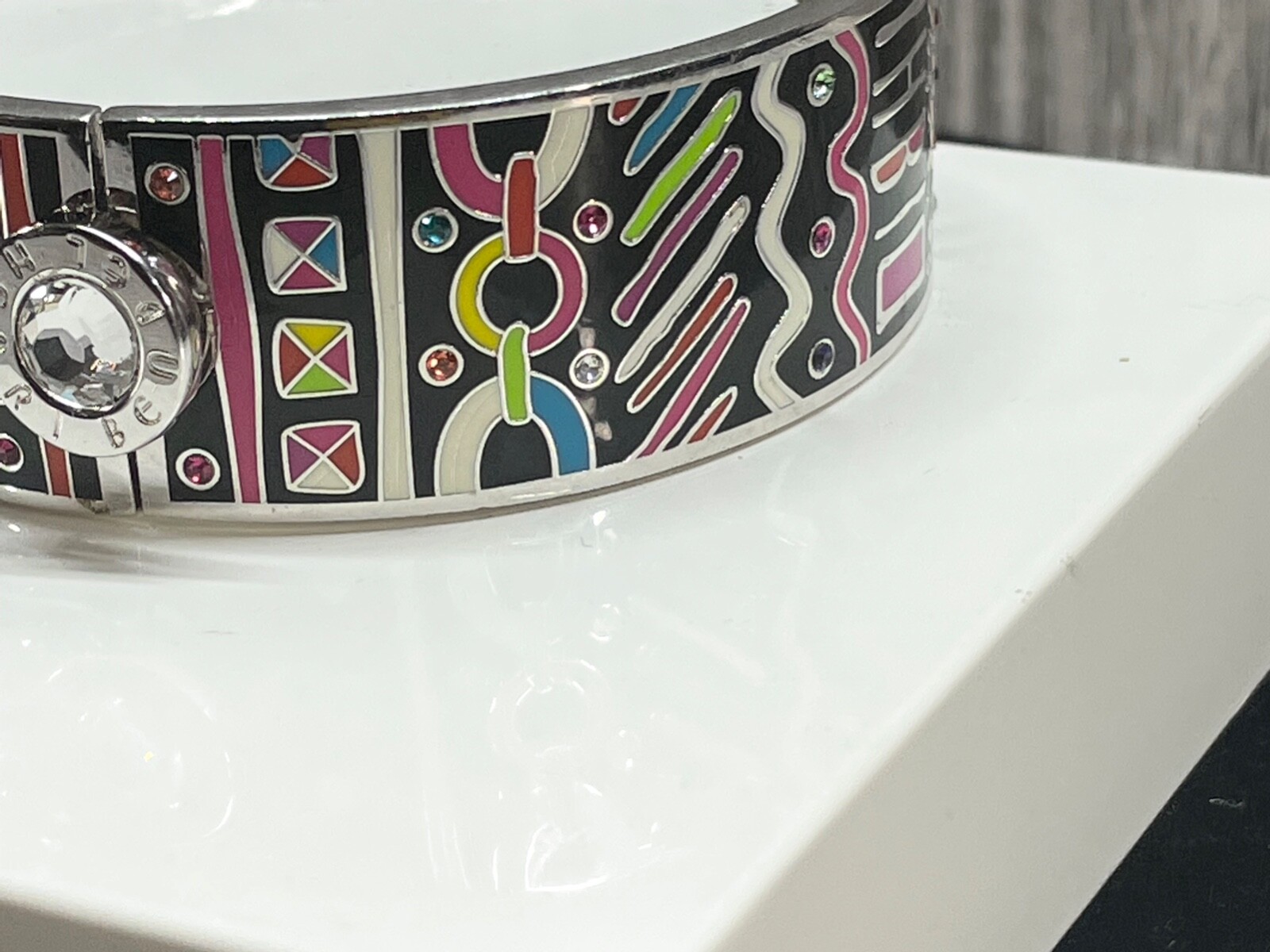Metal Hinged Bracelet w/ Rhinestone opening Beautiful Colorful VIntage