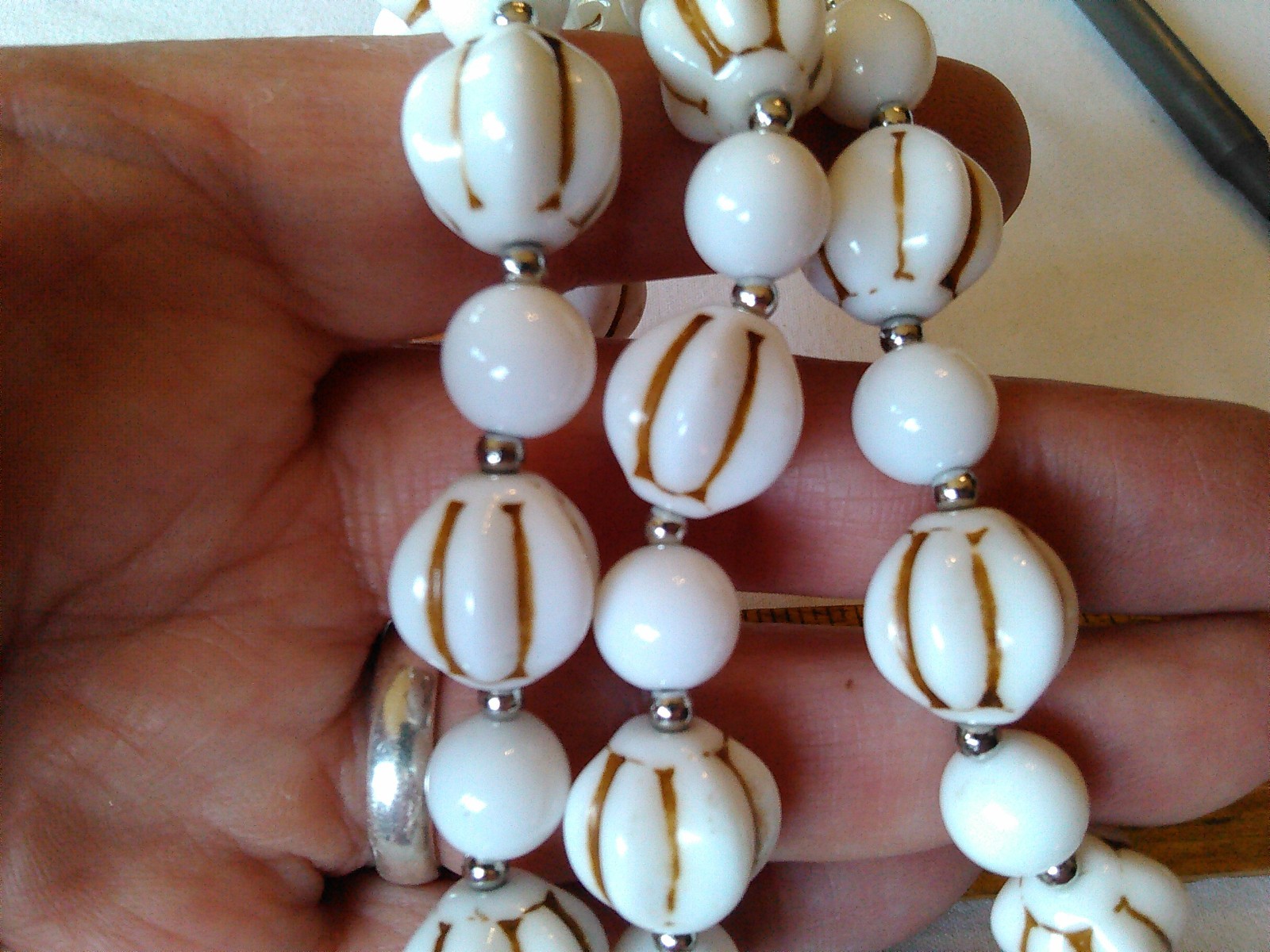 Vintage White brown accented Molded Lucite Beaded Necklace 24″ Long