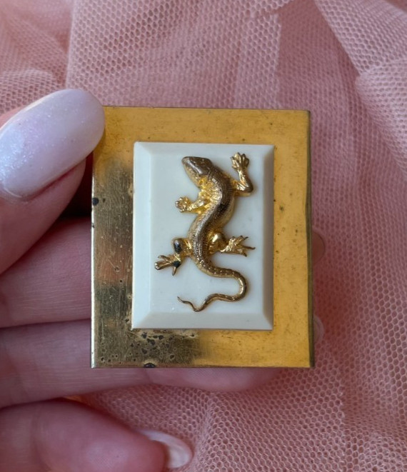 Vintage DEPOSE Lizard Gecko Brooch Gold Tone Reptile Pin French Design