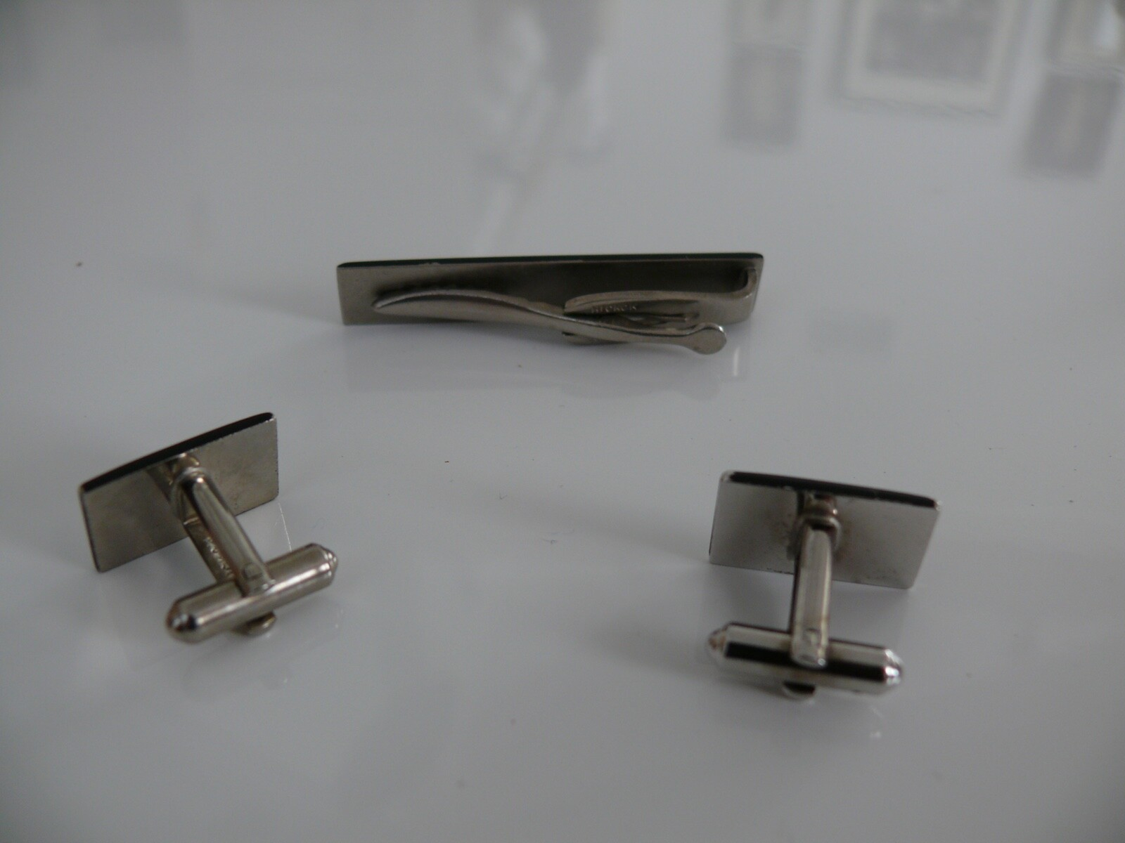 1970-80`s Mans Mod Blue & Black Hickok Cuff Links & Tie Clip set, as is
