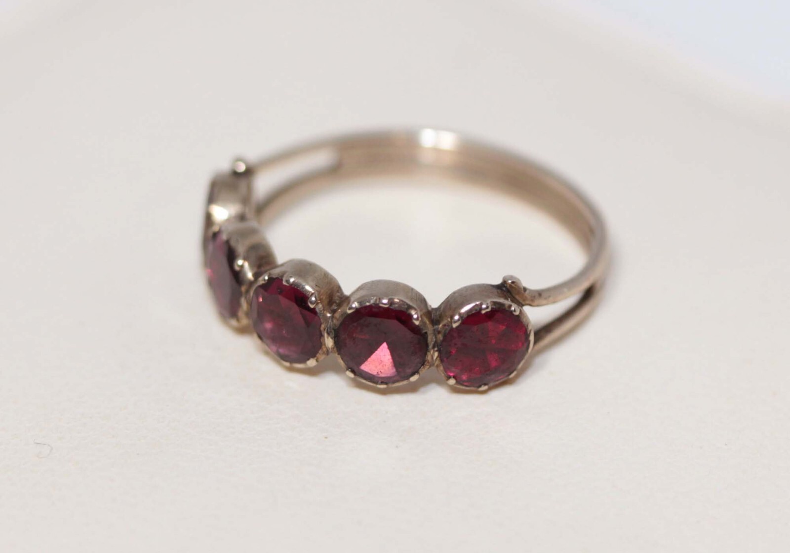 PRETTIEST GEORGIAN 9CT GOLD FIVE GARNET HALF HOOP RING in AMAZING CONDITION