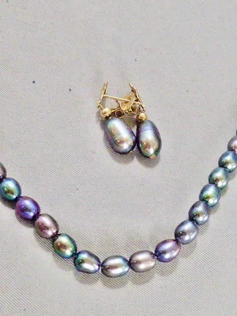 16.5 ” CULTURED gray blue PEARL KNOTTED NECKLACE 14K W GOLD CLASP & EARRINGS