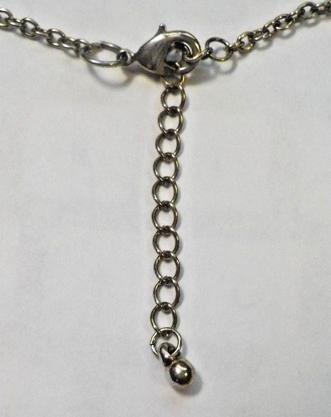 Vintage 19 3/4″ Gold Tone Necklace W/ Rhinestones, Faux Pearls & Hearts Pendant