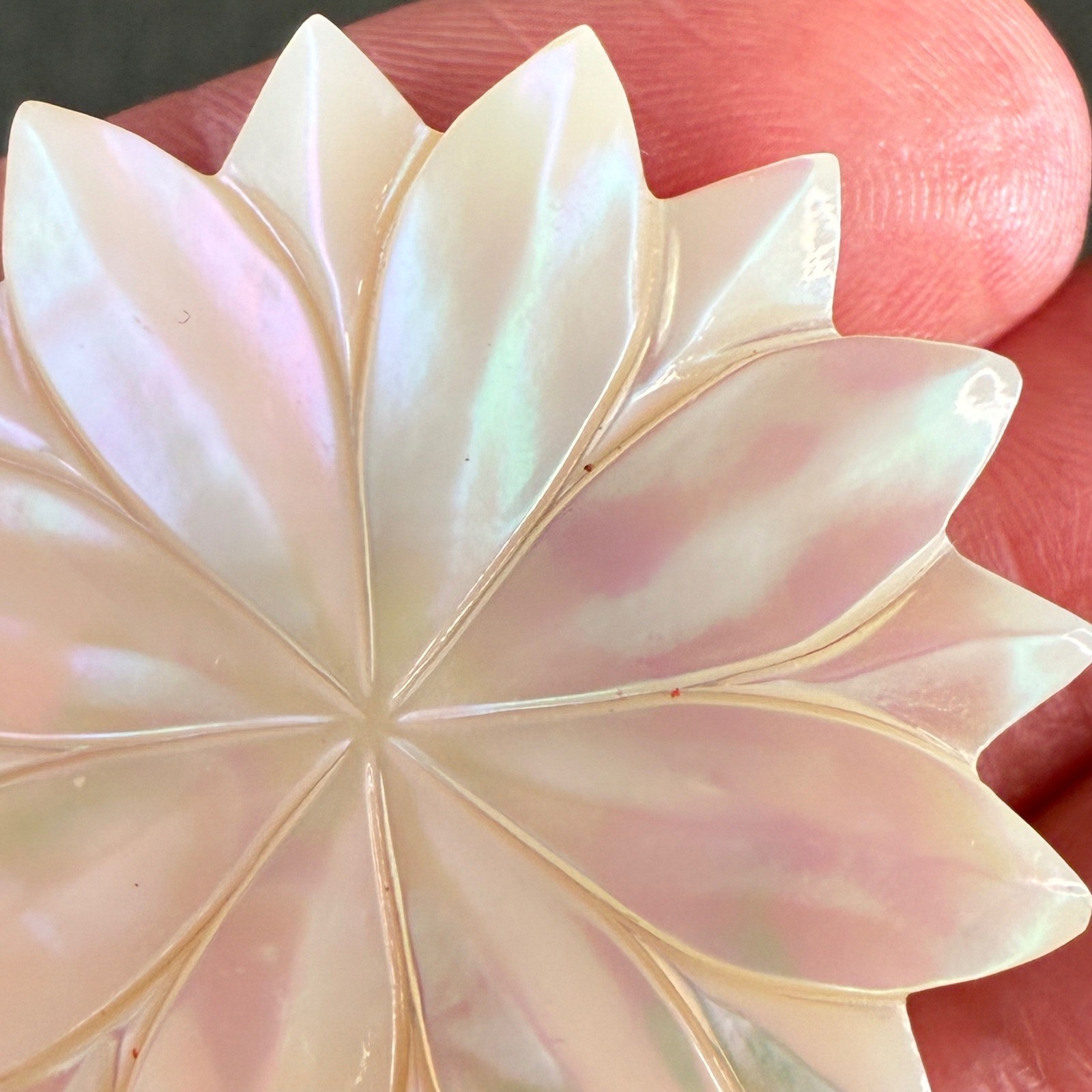 Vintage Mother Of Pearl Flower Brooch Carved Floral Iridescent Shell Pin 1.6″