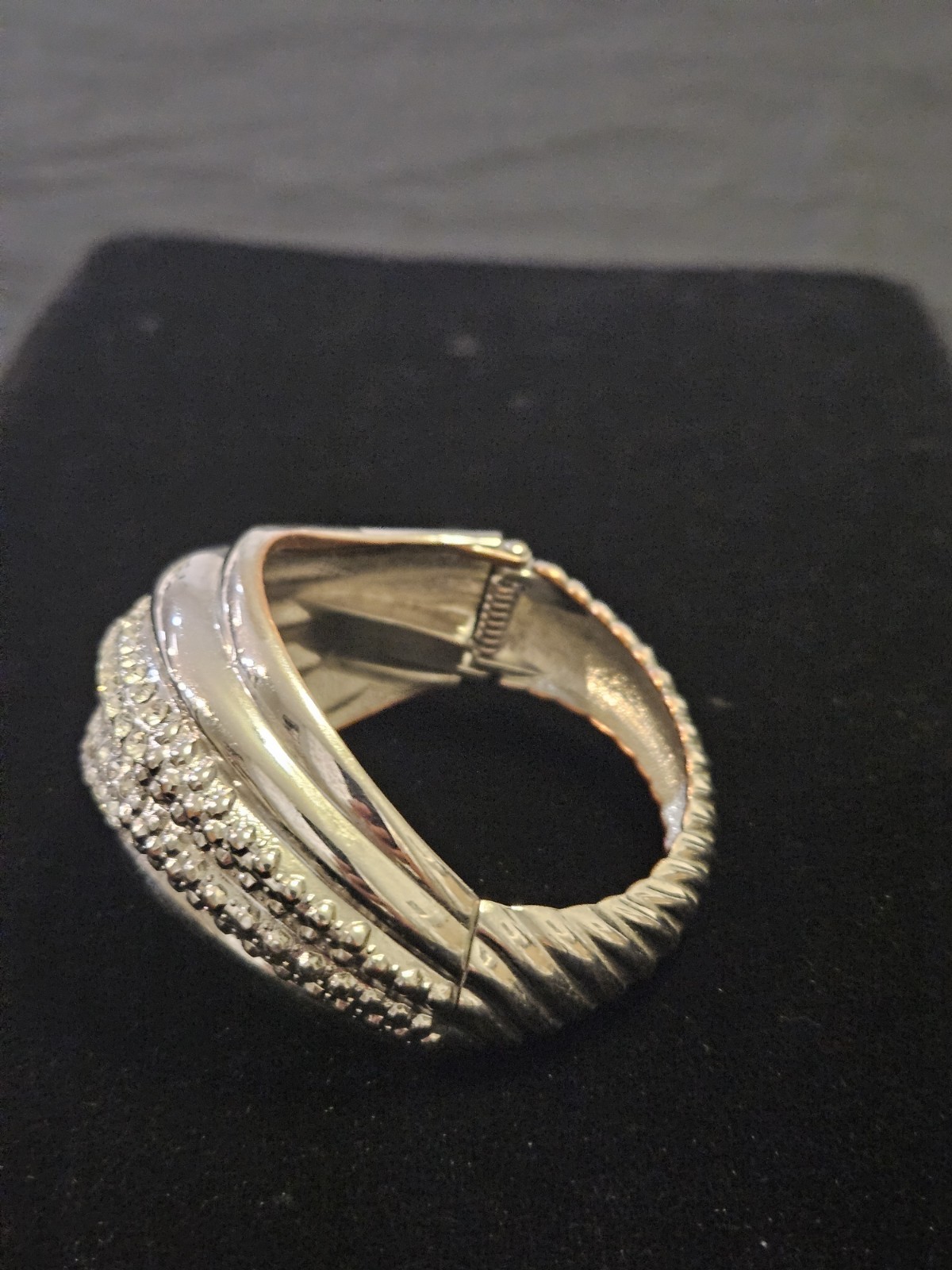 VTG Hinge Cuff Bracelet Silver Tone Sculptural Wave Design Rhinestone Rows Chunk