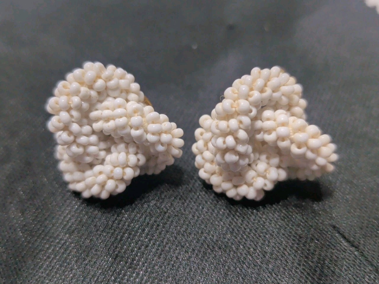 ✨VINTAGE✨ Mid Century Tiny Beaded Knot Style Screw Back Earrings