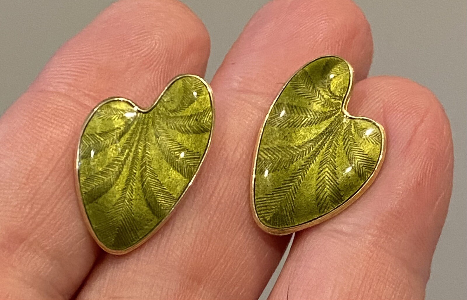 Beautiful Sterling Finn Jensen Norway Lime Green Enamel Lily Pad Earrings 5.14gr