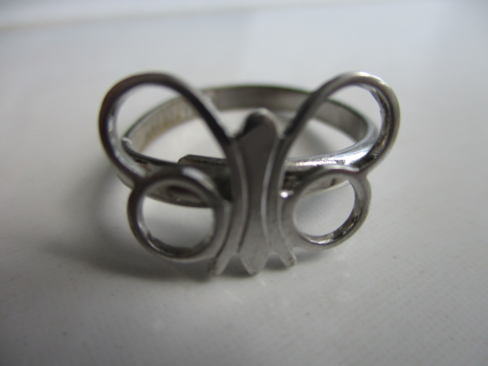 VINTAGE SARAH COVENTRY BUTTERFLY PENDANT NECKLACE SILVERTONE 18″ & RING