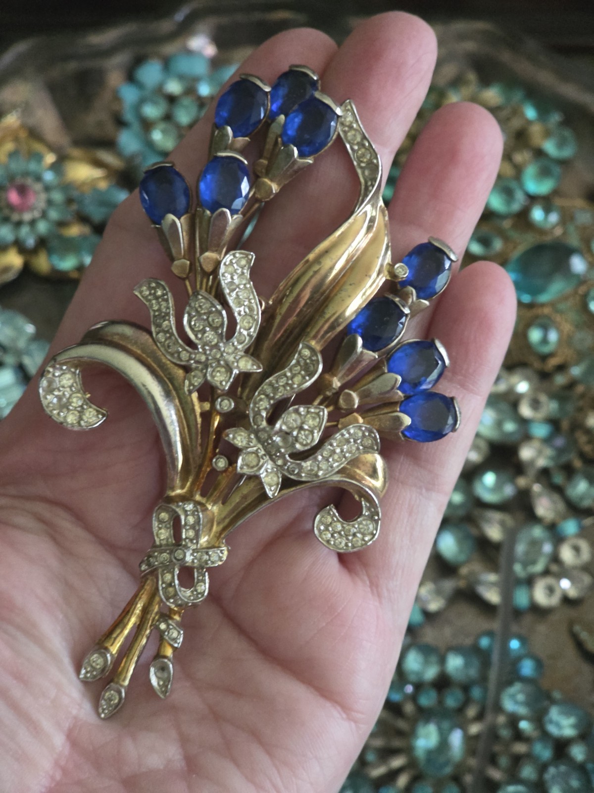Deco Goldtone Spray Brooch