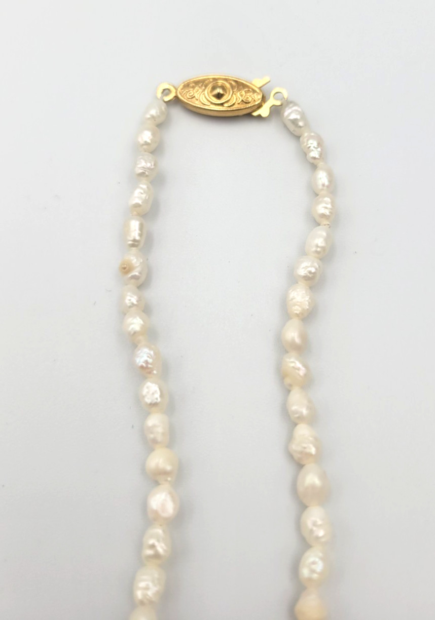 Vintage Fresh Water Pearl Bead Necklace 17″ Gold Tone Fish Hook Clasp