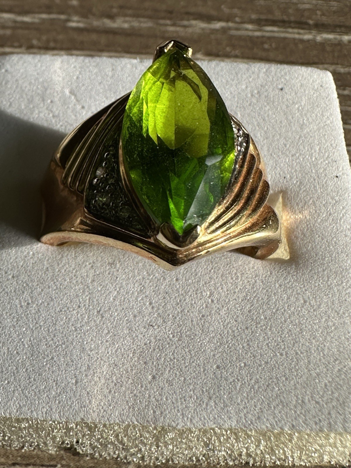 Sterling Silver Stamped 925 Gold Wash Glass Peridot CZ Vintage Cocktail Ring 7