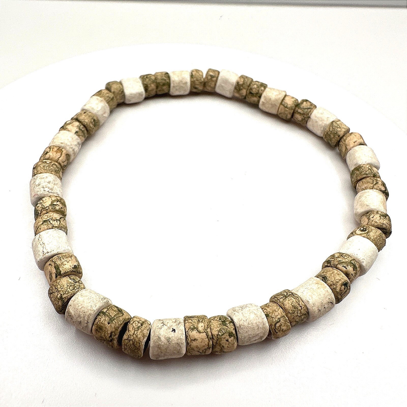 Vintage 90s Boho Beaded Bracelet Green & White Earthy Stone Unisex Jewelry