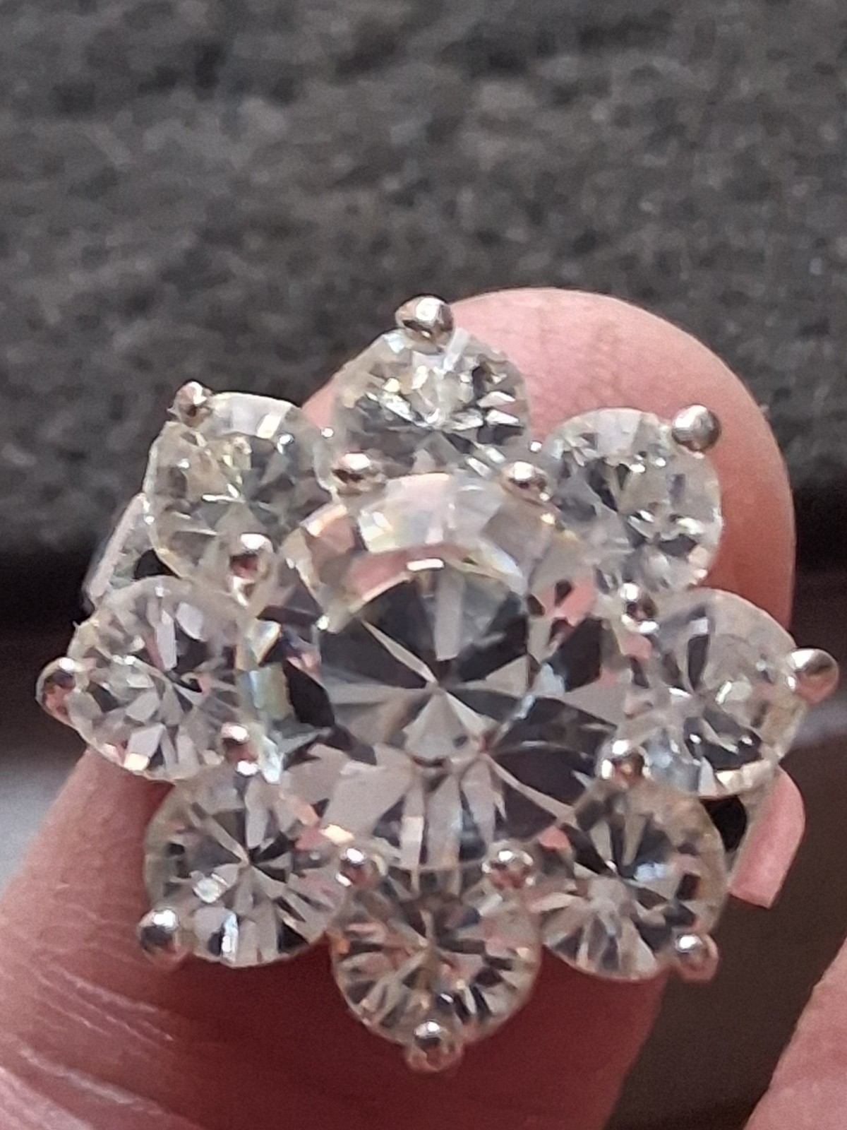 VTG Daisy/sunflower clear rhinestone cluster silverplated cocktail ring. SZ 5.5