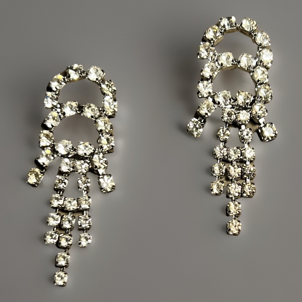 Stunning 1950’s Clear Rhinestone Dangle Drop Earrings Post Back