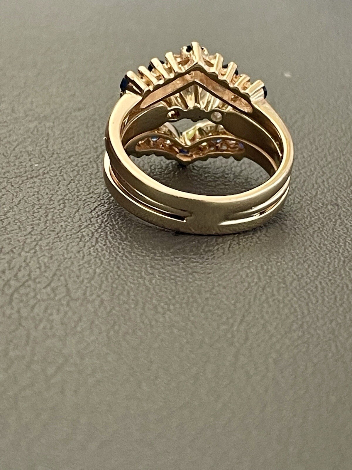 14KT Yellow Gold Sapphire and Diamond Ring. Size 5.75(BU8)