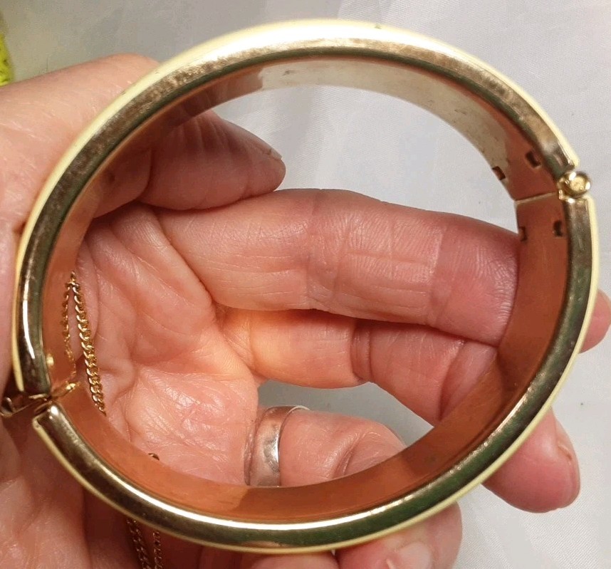 Bracelet Gold Tone Yellow Enamel Hinged Clasp With Safety Chain Oval Bangle Cuff