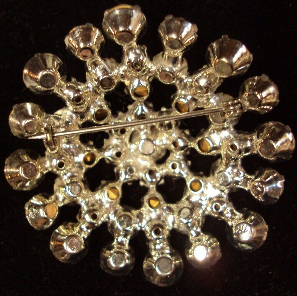 Vtg Estate GLASS Rhinestone FLORAL WREATH Brooch Pin ~ 49 Clear Stones!