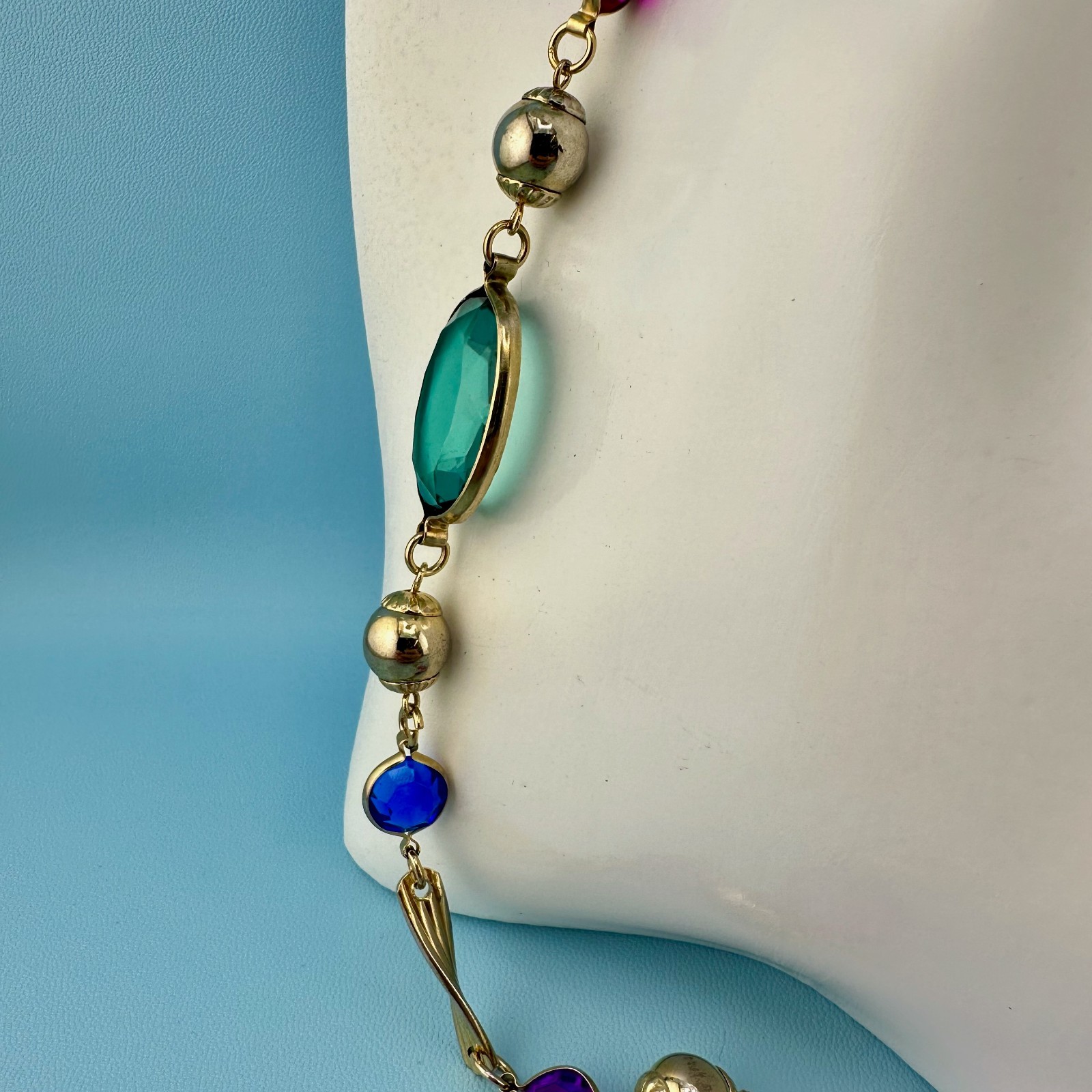 Vintage Open Bezel Lucite Necklace Gold Tone Multicolor Oval Round Faceted