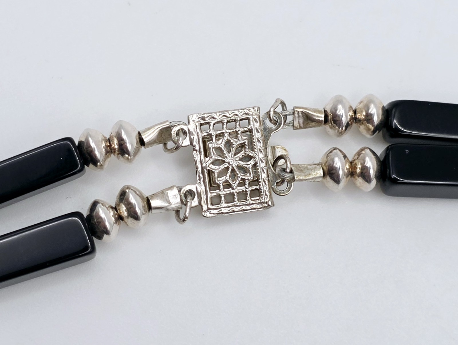 Vintage 925 Sterling Silver Double Strand Black Onyx Genuine Pearl Necklace 18″