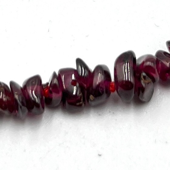 Vintage Natural Garnet Chip Strand Necklace Deep Red Earthy Boho Core 34″