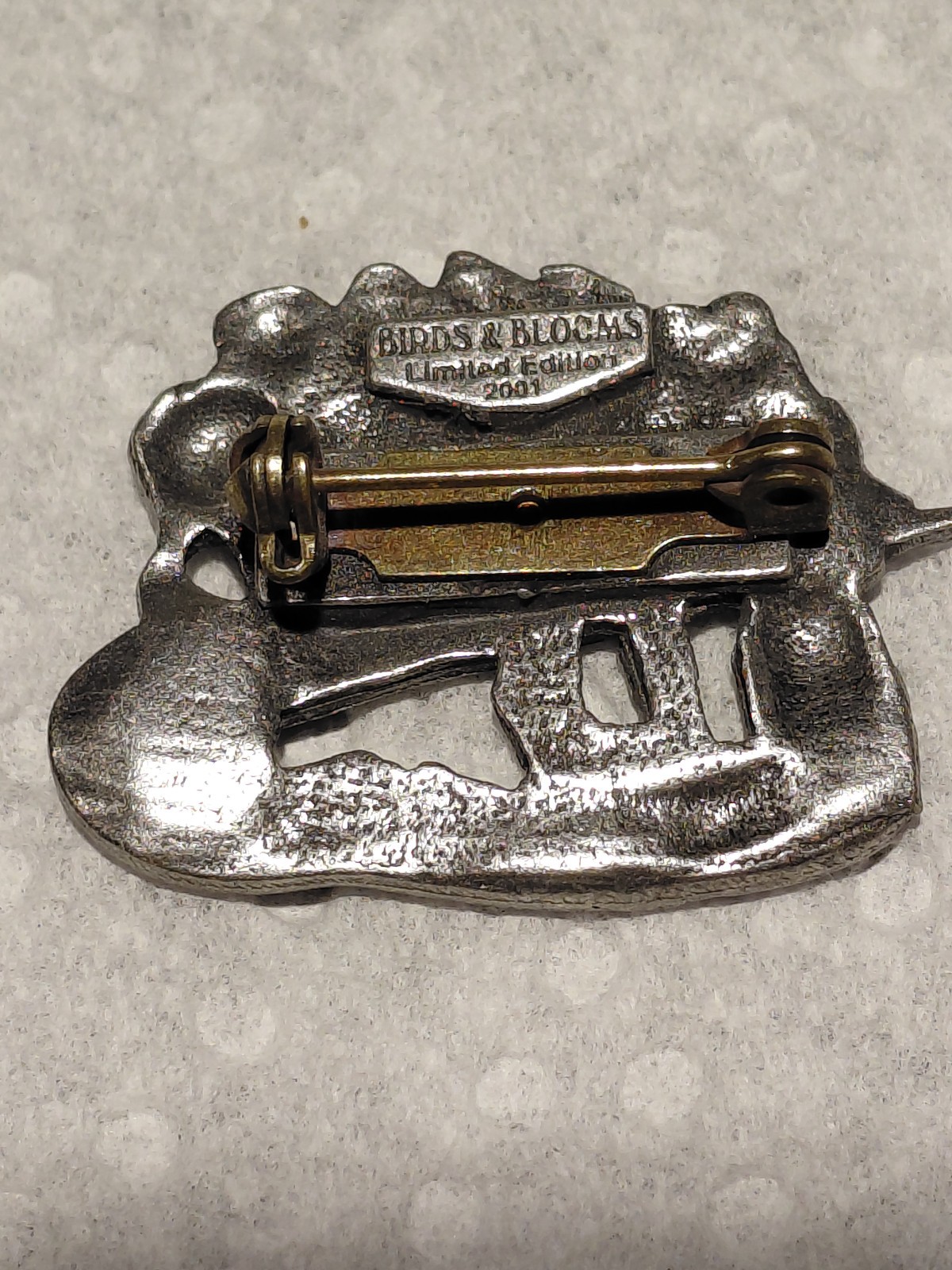 Birds and Blooms Limited Edition 2001 Pewter Flower Gardening Cart 1 1/4″ Pin