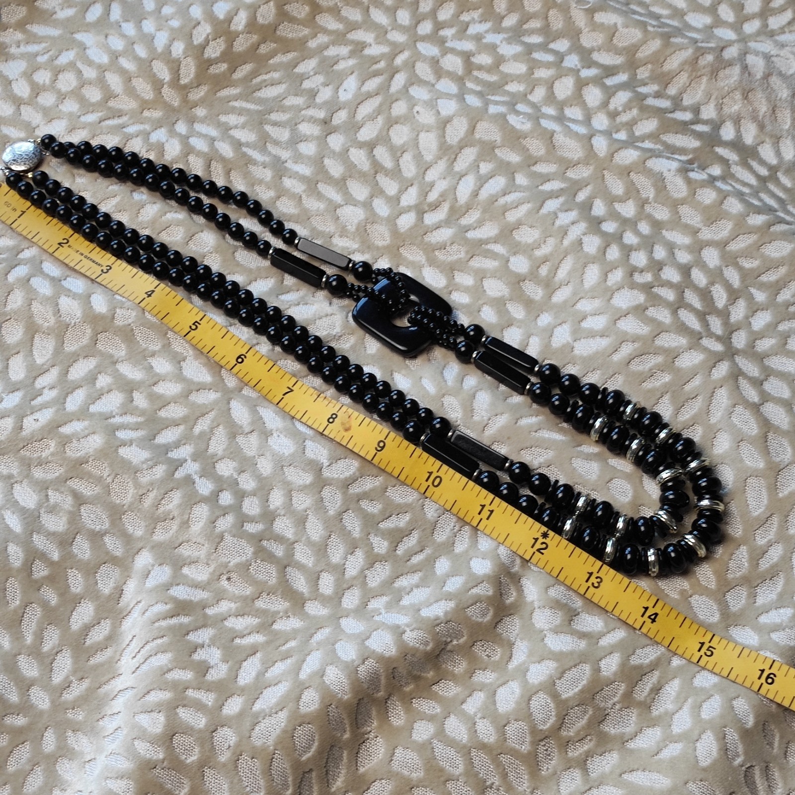 Vintage Womens Black Silver Beaded Necklace Large Side Bead Box Tab Insert Close