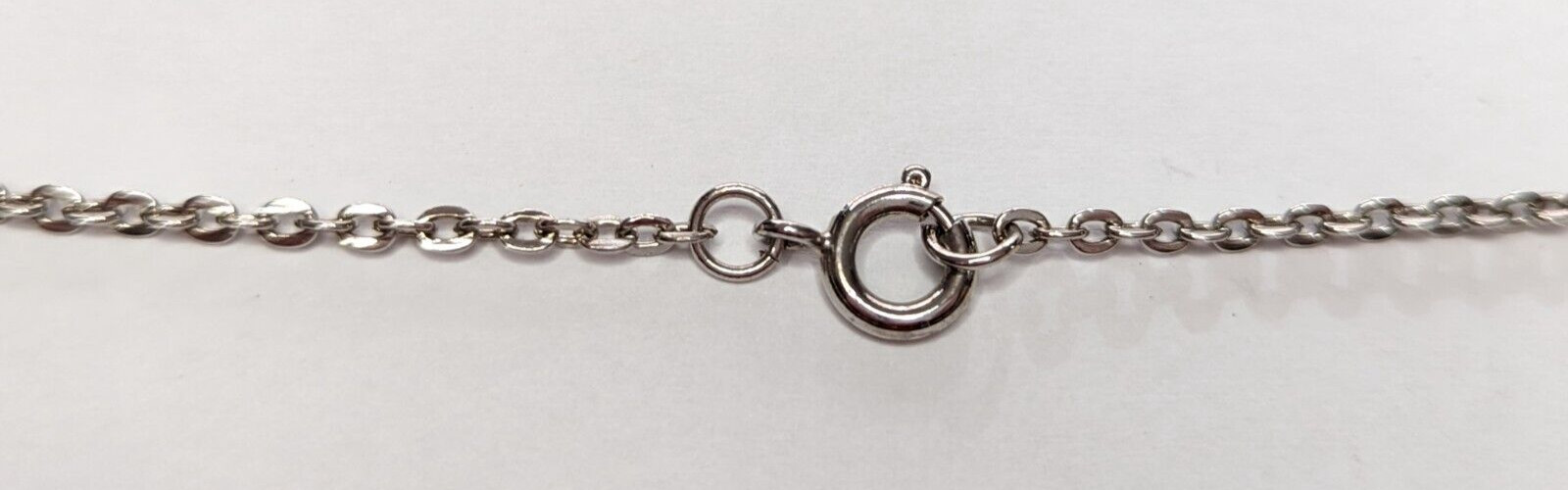 Vintage Silver Tone Openwork Filigree Heart Pendant Station Necklace 17″ Long