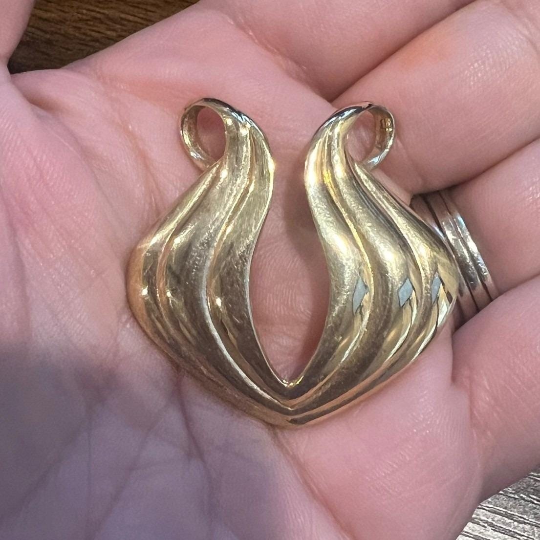 Vtg Sarah Cov Gold Tone Sculptural Wave Hidden Pendant 1970s Modernist