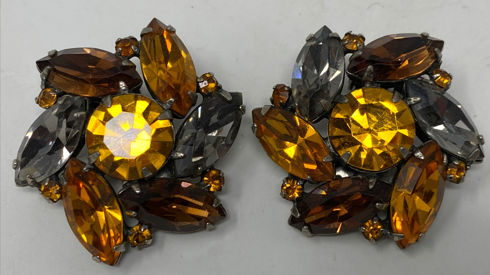 Art Deco Fantastic Vintage Signed Vogue Sparkly Topaz Rhinestone Clip Earrings