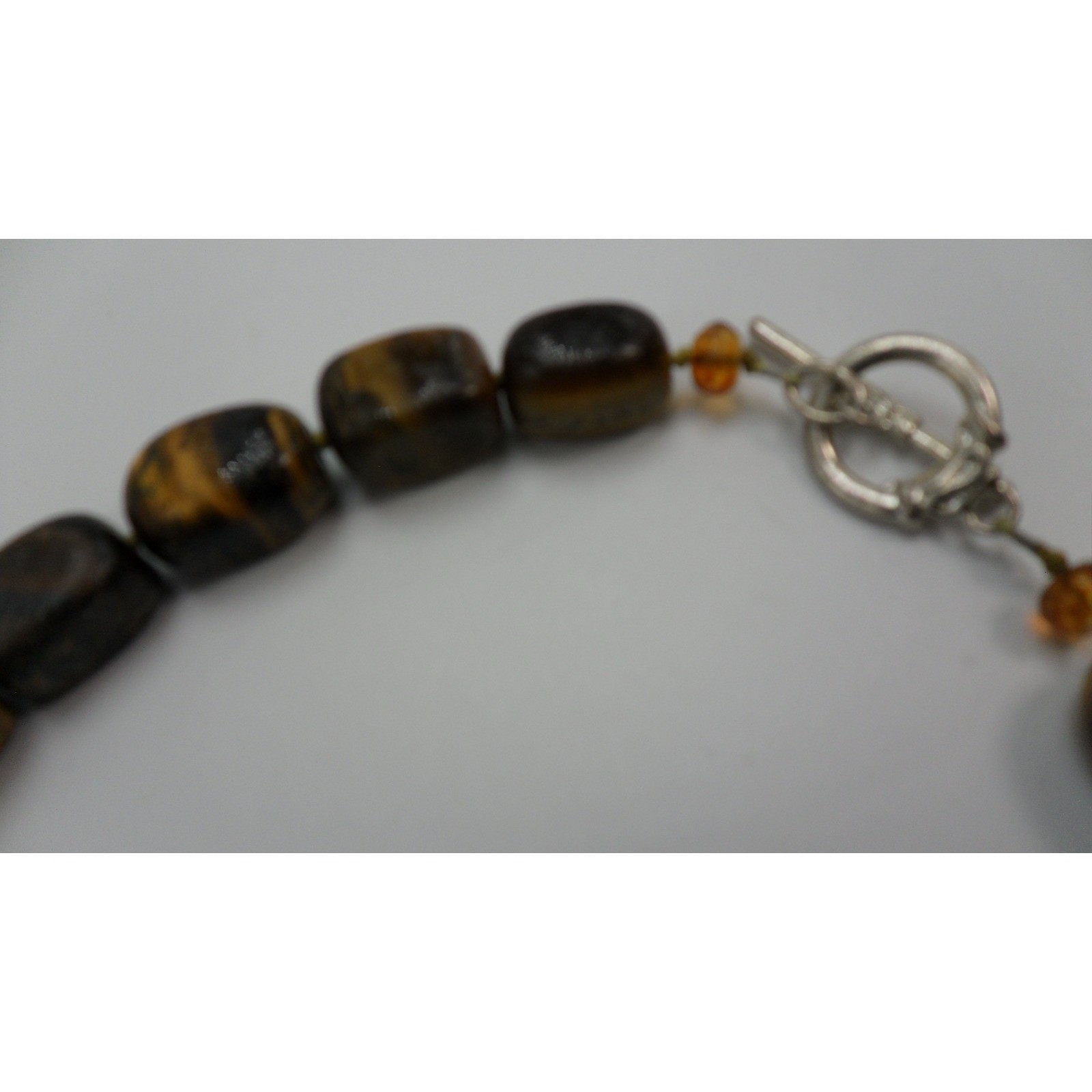 Stunning Vintage Tiger Eye Square Cut Jade ? 17″ Necklace Choker