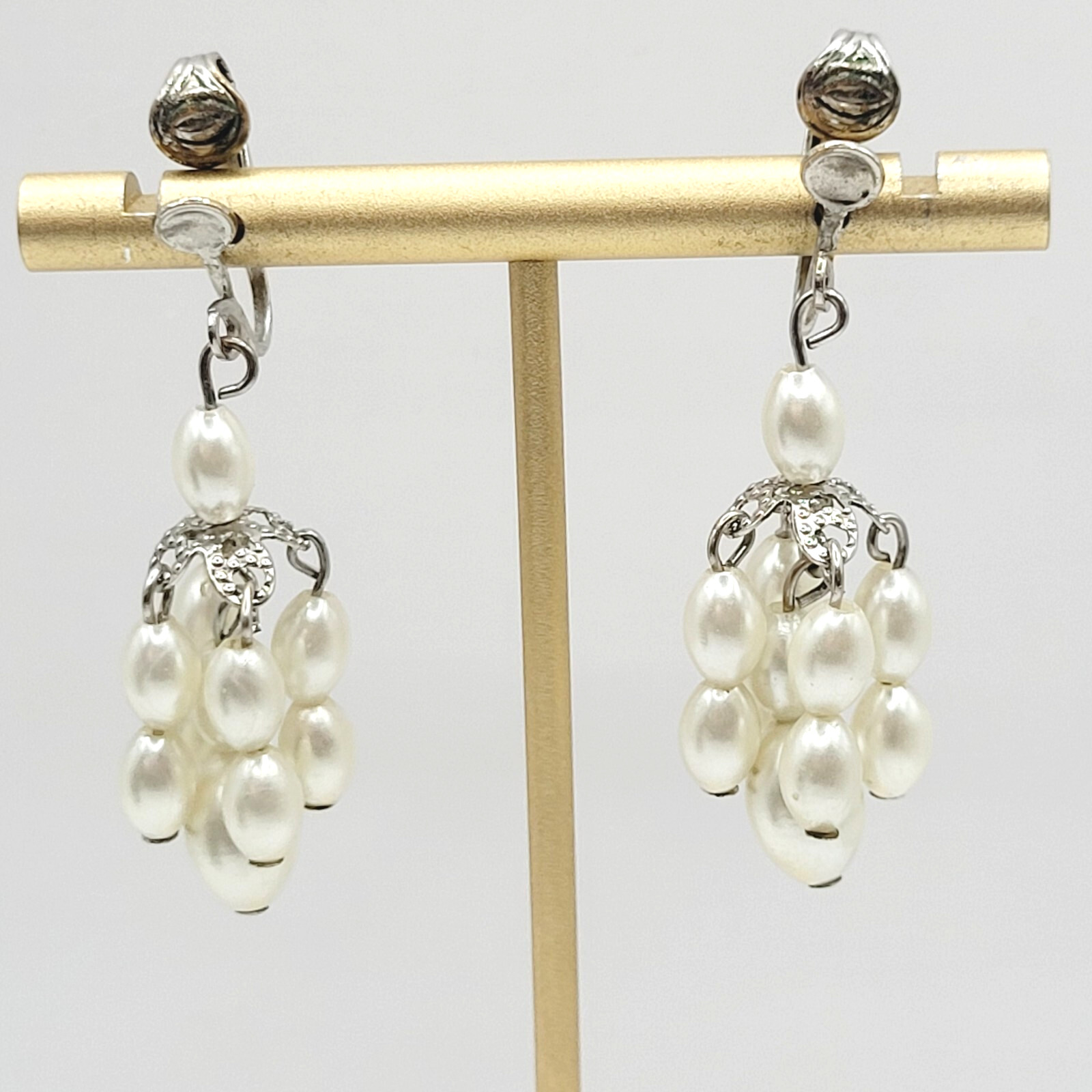 Faux Pearl Drop Dangle Cluster Silver Tone Clip On Fancy Vtg Costume Earrings