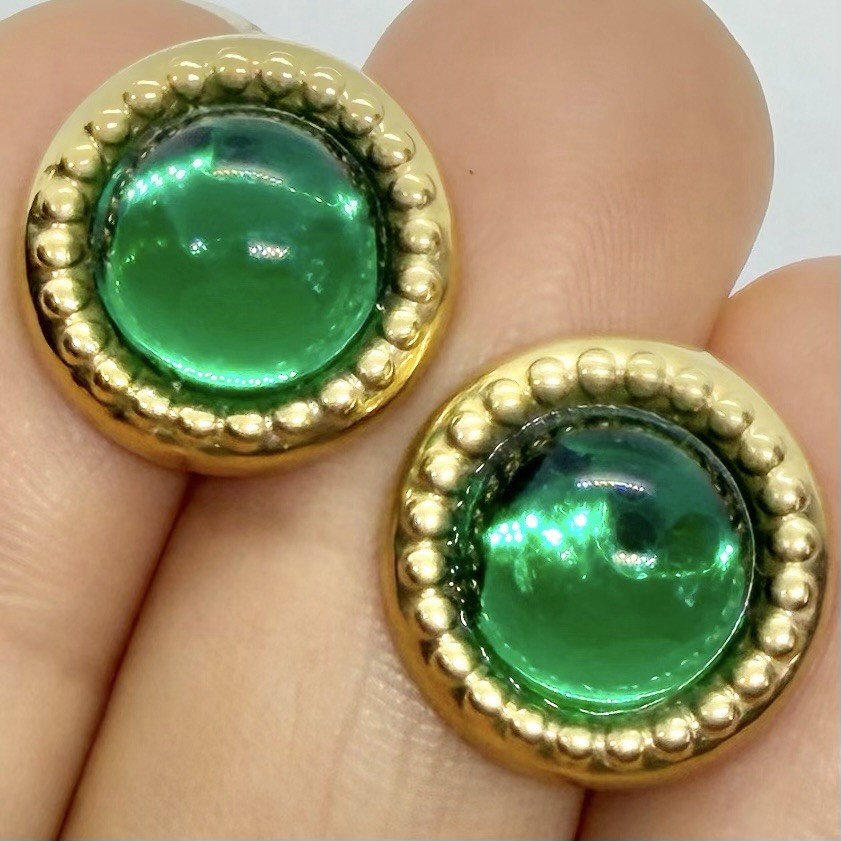 Vtg Petite Jelly Green Gripoix Glass Cabochon Goldtone Stud Earrings Post Round