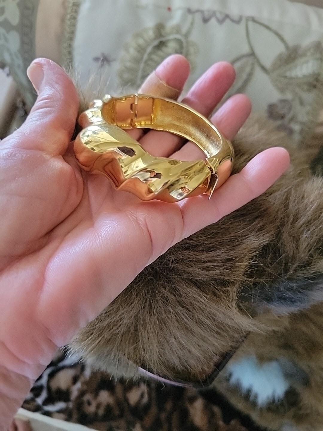 Vintage AS Hallmark Gold Plate Mixed Alloys Hinged High Polished Modern Bangle