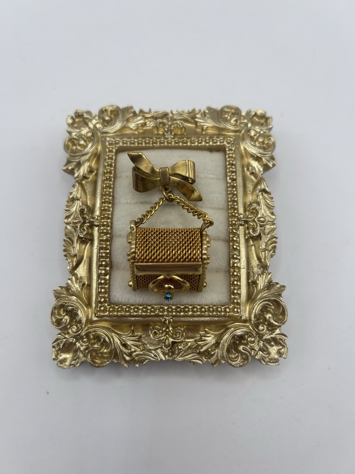 Vintage Gold Mesh Mini Coin Purse Brooch Bow Blue Charm Cottagecore Romantic Fun