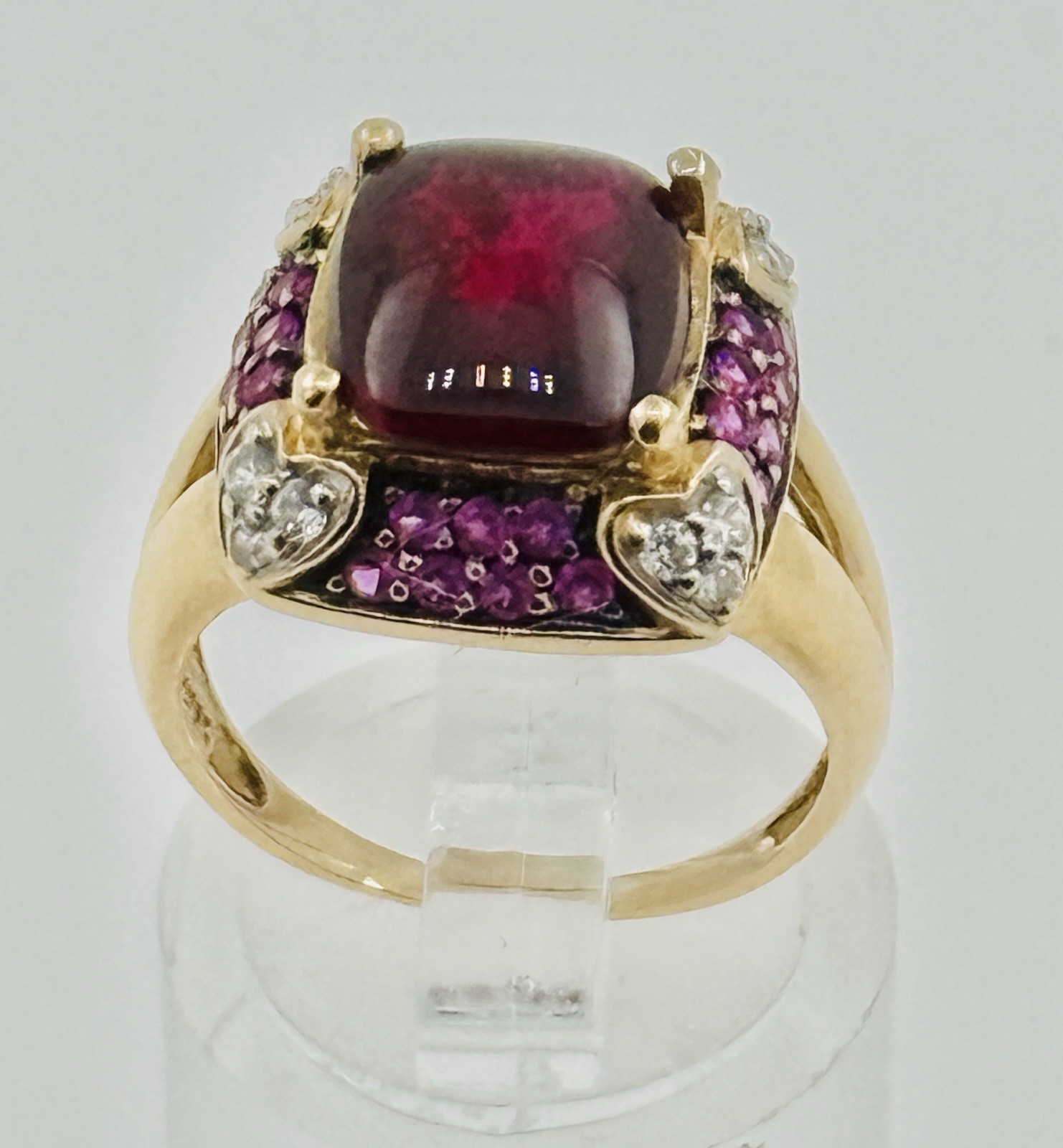 14K Gold gorgeous Garnet,Safire & Diamonds Ring MEDA size 6.25, 5g approximately