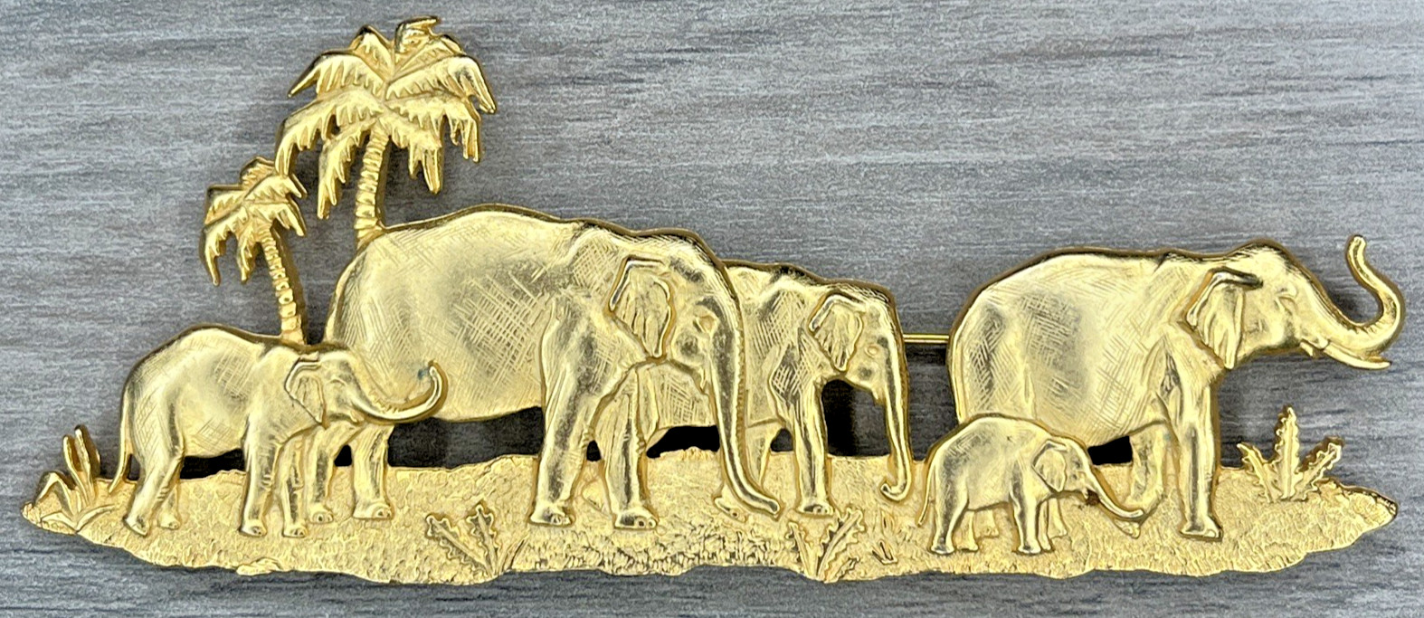 Vintage Huge JJ Jonette Elephant Family Walk Palms Safari Pin Brooch Gold Tone