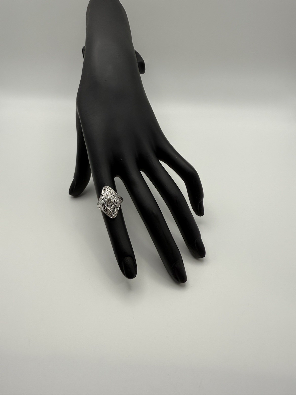 Antique Art Deco Edwardian Platinum & Diamond Ring – Filigree Old European Cut