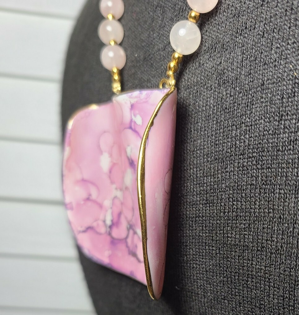 Vintage Costume Faux Agate Stone Pendant Beaded Necklace Purple Pink (K8)