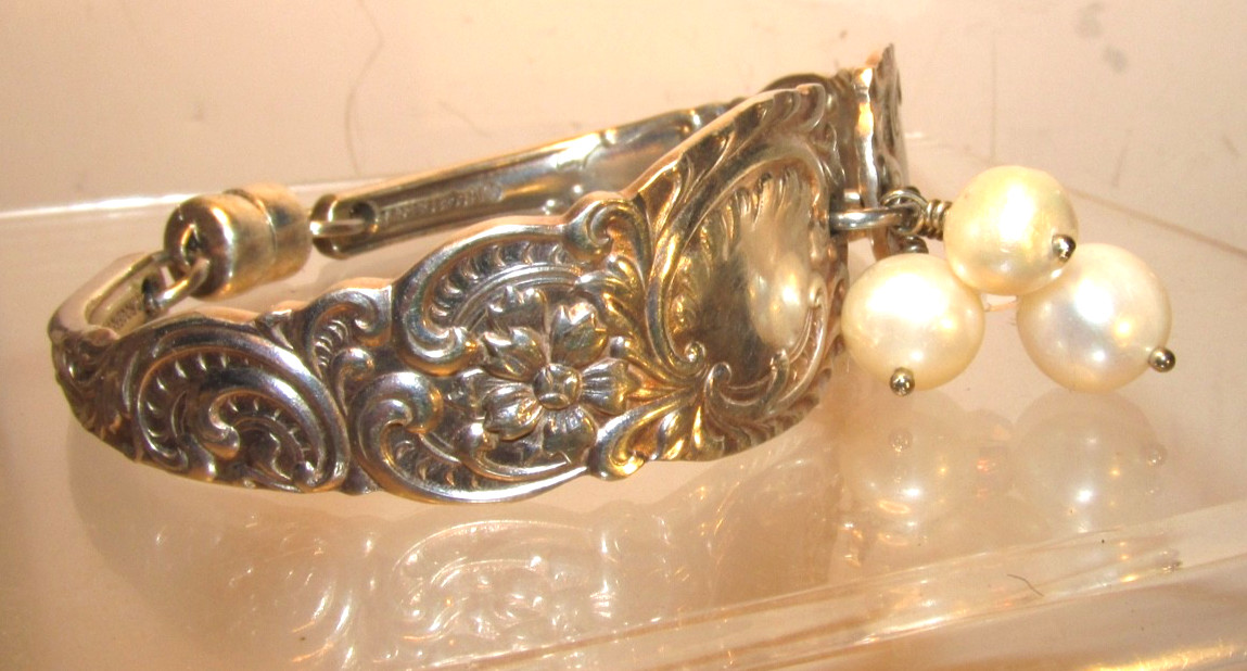 Wonderful Vintage Silver Plate Spoon Bracelet W/ Magnet Clasp 6.5” length