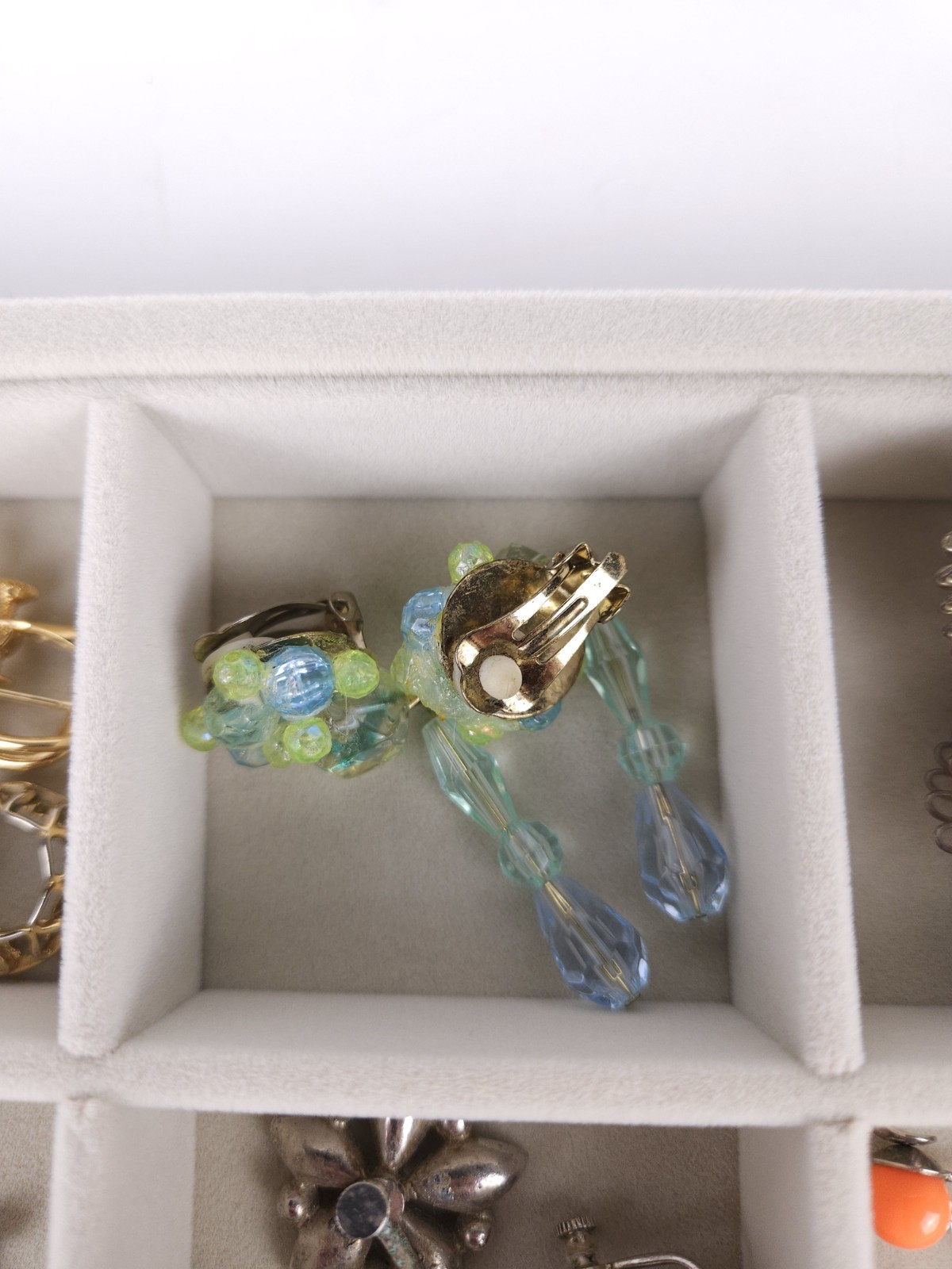 Large Lot Of Vintage Estate Antique 80’s 90’s Clip-On And Tension Earrings