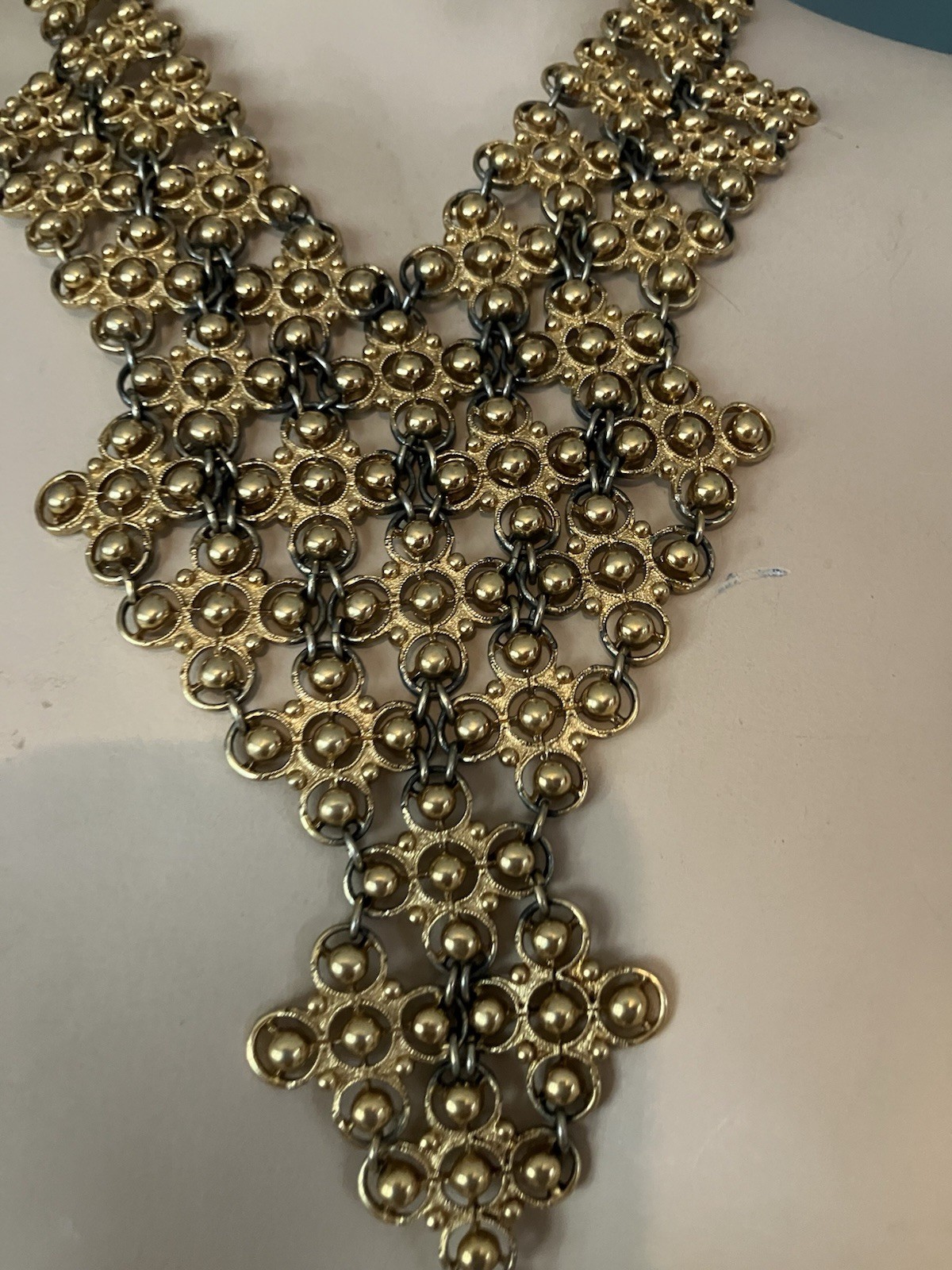 1971 MONET “MORESQUE” Gold Egypt Revive Etruscan Runway Statement Bib Necklace