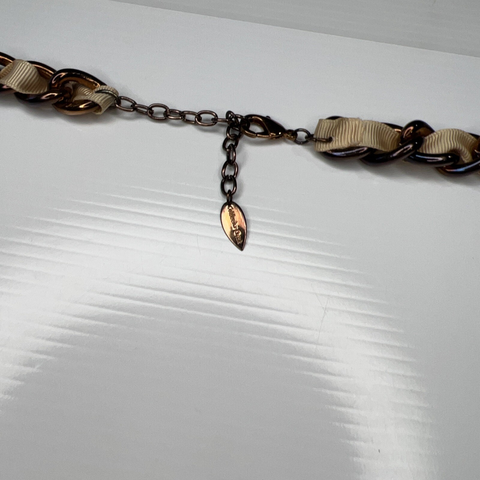 H1 Coldwater Creek Brass Bronze Tone Woven Beige Fabric Retro Wrapped Chain 32″