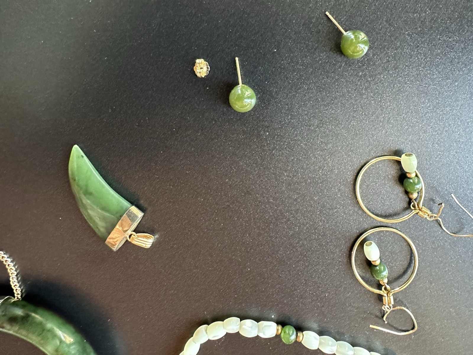 Vintage Jade Bangle LOT Pendant Necklace Earrings Lot